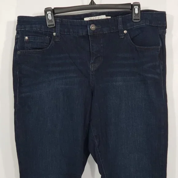 Torrid  Dark Wash Boyfriend Jeans  Stretch Straight Leg  Women's Size 14R - Picture 5 of 6